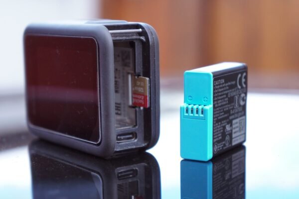 Battery_and_SD_card-scaled-1.jpeg